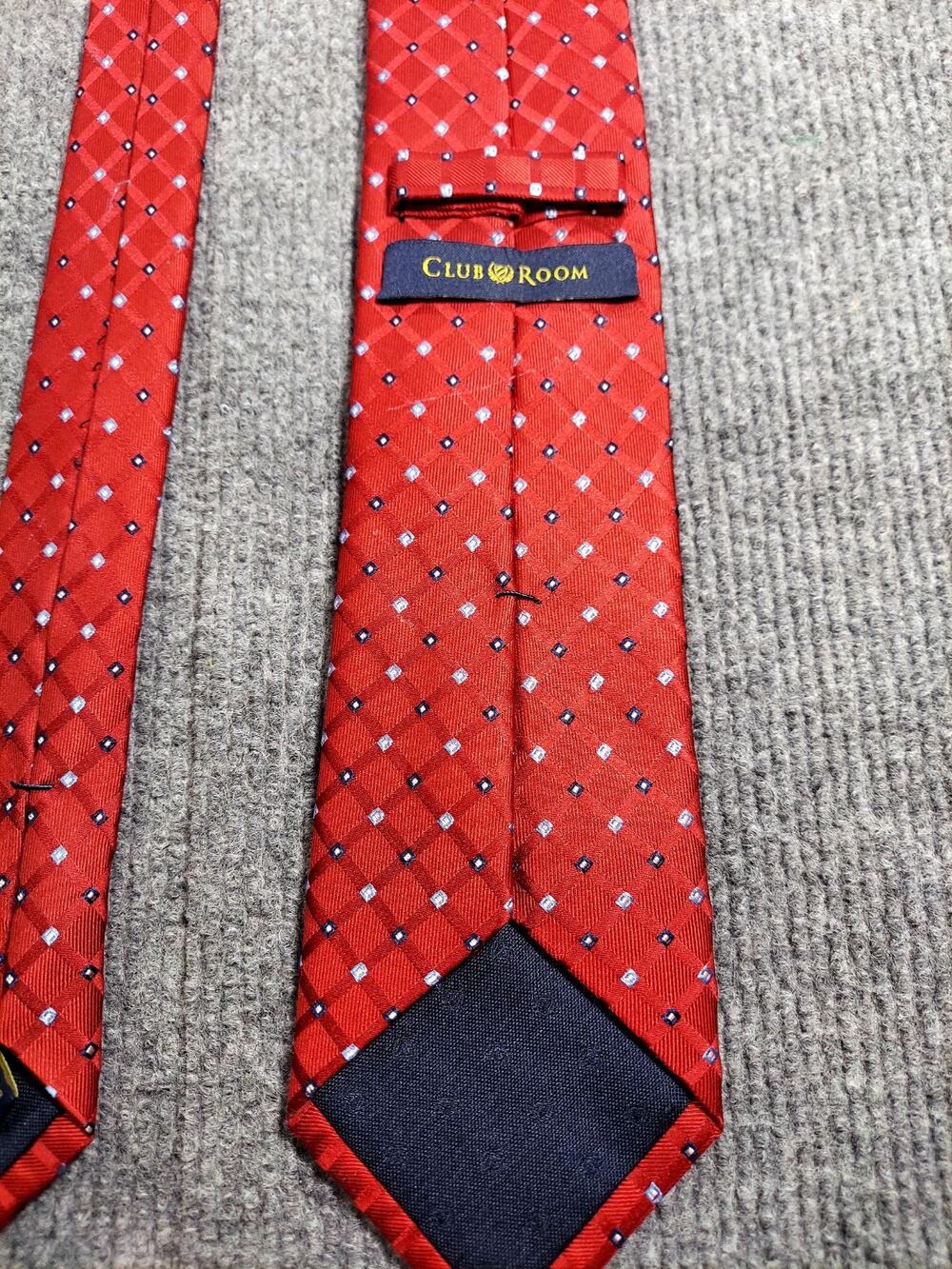Club Room Mens Red Silk Necktie Blue Diamond Geometric Grid Pattern Classic